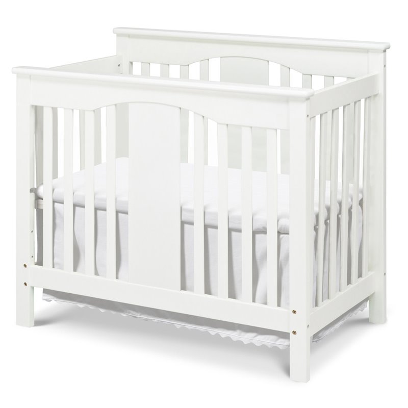 DaVinci Annabelle Mini 2-in-1 Convertible Wood Baby Crib in White