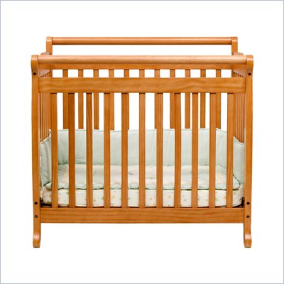 DaVinci Emily Mini 2-in-1 Convertible Wood Baby Crib in Honey Oak