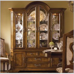 Stanley Furniture Tre Venti Oak Grande Palazzo China Cabinet in Caramel