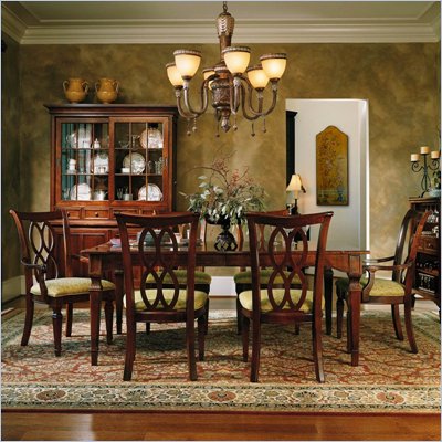 Distressed Dining Room Furniture on Furniture Villa Antica Rectangular Leg Dining Table In Distressed