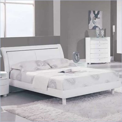 Global Furniture USA Emily Sleigh Bed in White