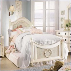 Lea Emma's Treasure Kids Wood Poster Bed 5 Piece Bedroom Set in Vintage White