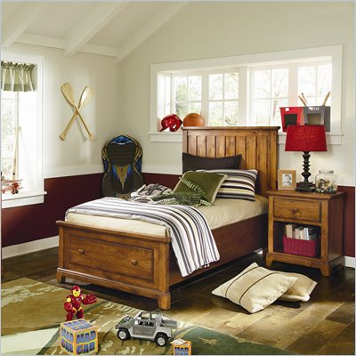 Lea Elite Logan County Storage Bed in Distressed and Burnished Pine