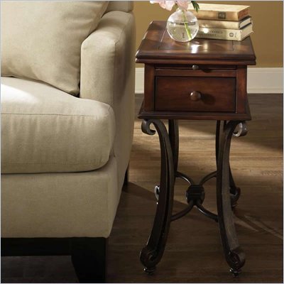 Riverside Delacourt Wood Top Chairside Table in Highlands Cherry
