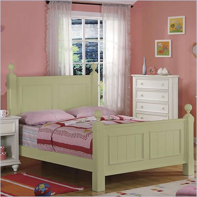 Riverside Furniture Splash of Color Queen Panel Bed in Ivy