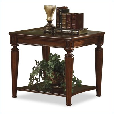 Riverside Yorktown End Table with Glass Top in Vintage Cherry 