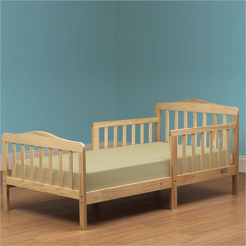 Orbelle Contemporary Solid Wood Toddler Bed in Natural