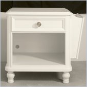 Pulaski Build-A-Bear Pawsitively Yours Kids Nightstand in Vanilla