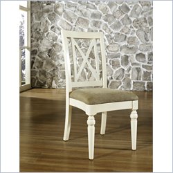 Pulaski Accents Chair in Cirrus Finish