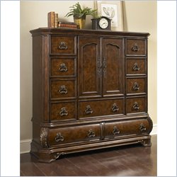 Pulaski Wellington Manor 11 Drawer Master Chest in Cherry