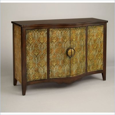 Pulaski Accents Console in Ricardo Finish