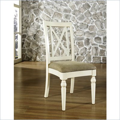 Pulaski Accents Chair in Cirrus Finish