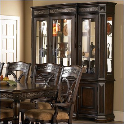 Pulaski Costa Dorada China Cabinet