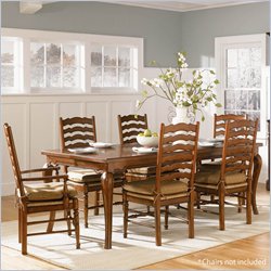 Wynwood Mount Vintage Casual Dining Table in Amber Pine Finish