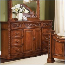 Wynwood Terrassa Cherry Dresser