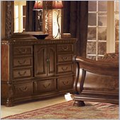 Wynwood Granada Dresser in Cordillera Pine Finish