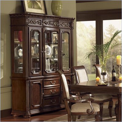 Wynwood Granada China Cabinet in Cordillera Pine Finish