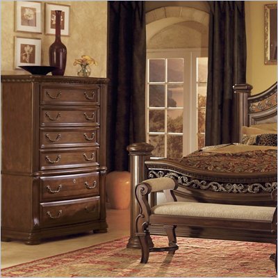 Wynwood Granada Drawer Chest in Cordillera Pine Finish