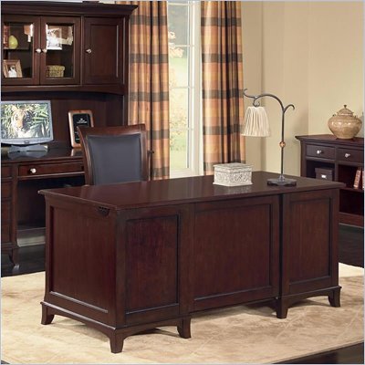 Wynwood Kennett Square Executive Desk