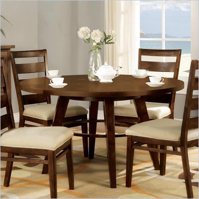 Wynwood SBH Round Table in Tobacco Finish