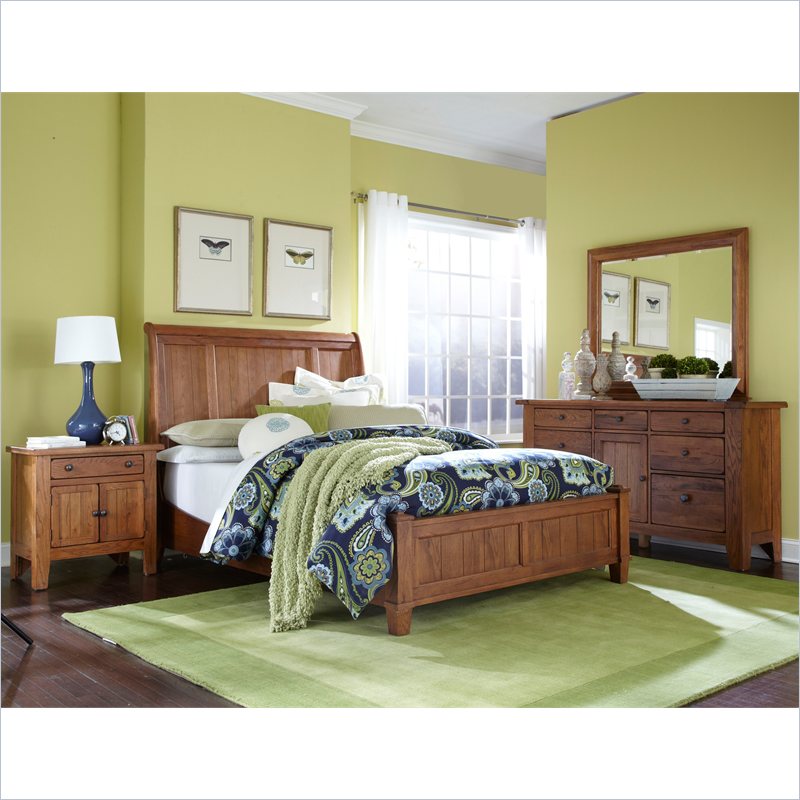 Broyhill Attic Heirlooms Vintage Sleigh Bed 4 Piece Bedroom