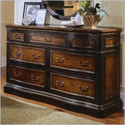 Hooker Furniture Preston Ridge 7 Drawer Double Dresser