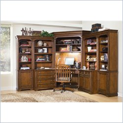 Hooker Furniture Brookhaven Corner Hutch  in Clear Cherry