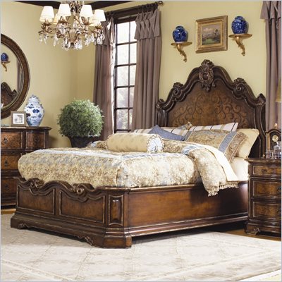Hooker Furniture Beladora Platform Bed in Caramel with Gold Tipping