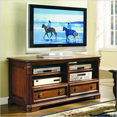 Hooker Furniture Brookhaven 52" Entertainment Console