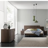 Rossetto Air Platform Bed 4 Piece Bedroom Set in Warm Oak