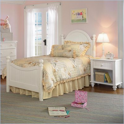 Hillsdale Westfield Wood Poster Bed 5 Piece Bedroom Set in Off-White Finish
