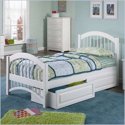 Atlantic Furniture Windsor Platform Bed with Matching Footboard in White-Queen