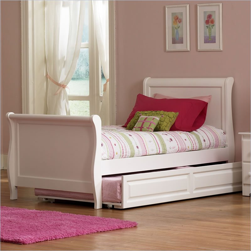 Atlantic Furniture Platform Sleigh Twin Bed in White Finish AP9326002