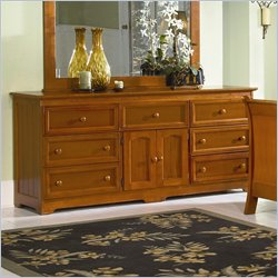 Atlantic Furniture Manhattan 7 Drawer Triple Dresser in Light Cherry