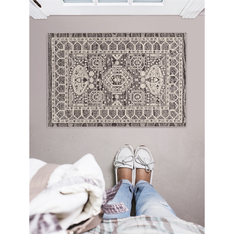 Linon Vintage Hamadan Power Loomed Microfiber Polyester 2'x3' Rug in Gray