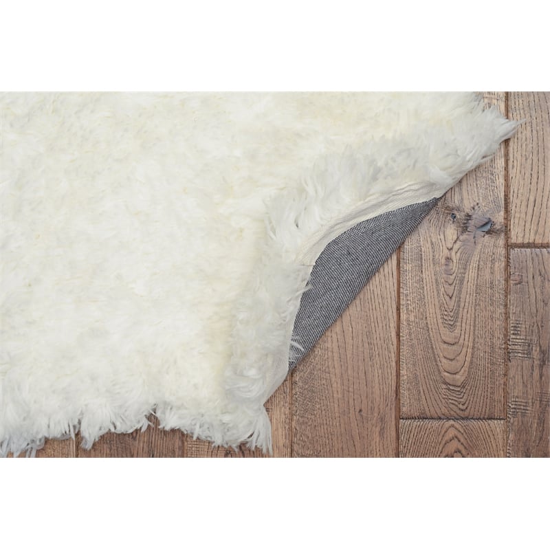 Linon Faux Lamb Skin Hand Tufted Polyester 3'6