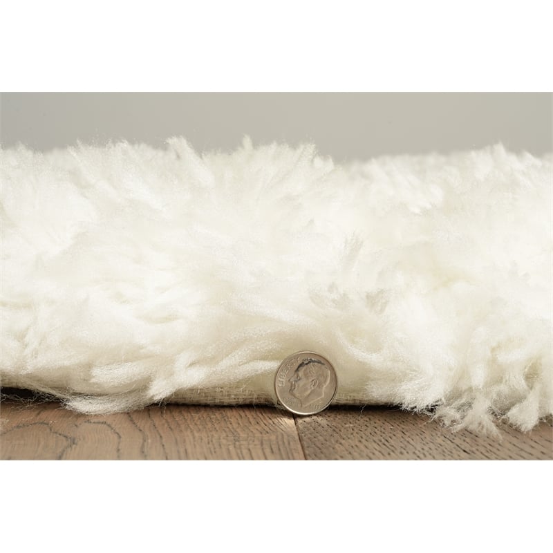 Linon Faux Lamb Skin Hand Tufted Polyester 3'6