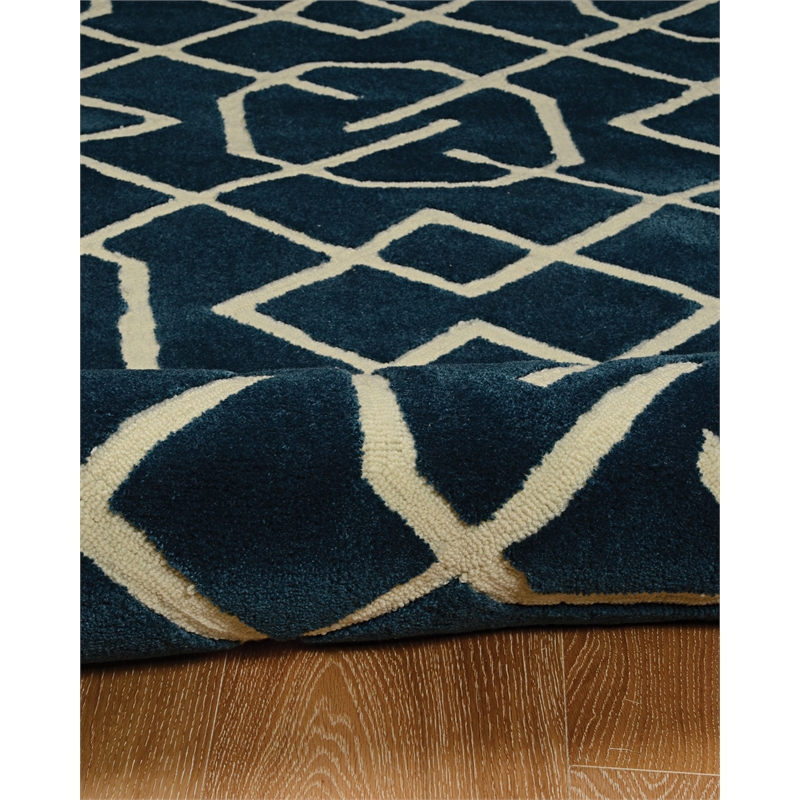Linon Tripoli Intent Hand Tufted Polyester 5'x7' Rug in Navy