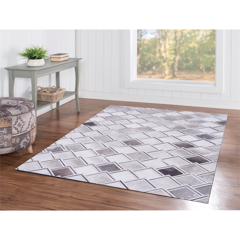 Linon Laredo Fortin Woven Polyester 5'x7' Rug in Gray