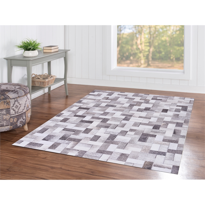 Linon Laredo Burke Woven Polyester 5'x7' Rug in Gray