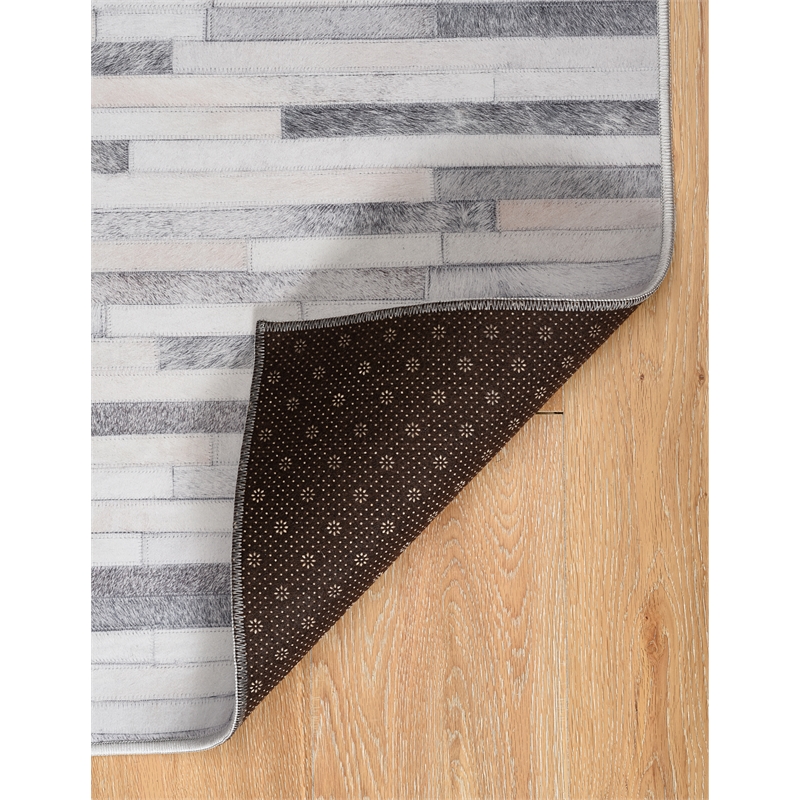 Linon Laredo Tanner Woven Polyester 3'x5' Rug in Gray