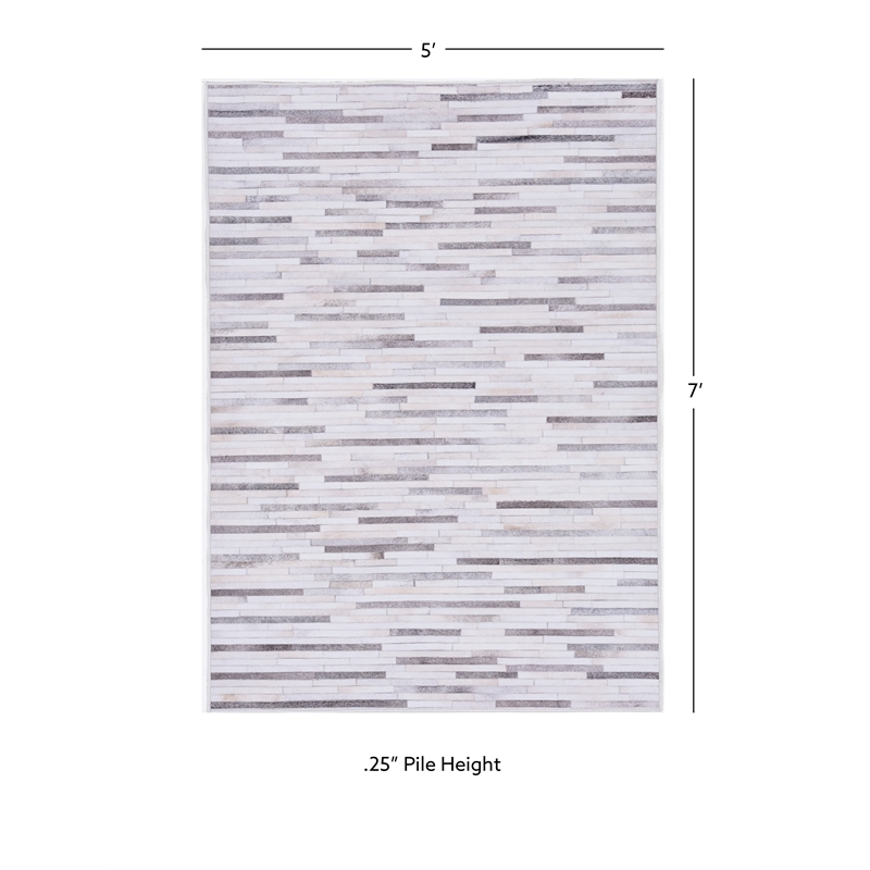 Linon Laredo Tanner Woven Polyester 5'x7' Rug in Gray