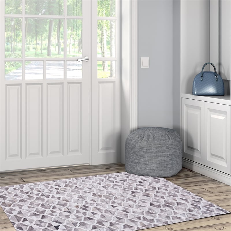 Linon Laredo Brim Woven Polyester 3'x5' Rug in Gray
