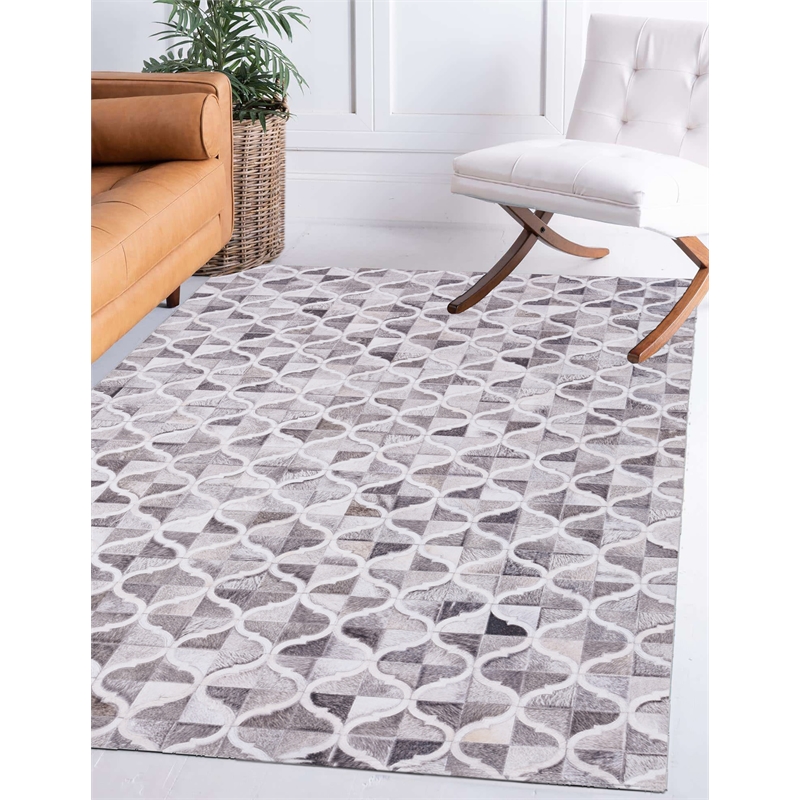 Linon Laredo Brim Woven Polyester 5'x7' Rug in Gray