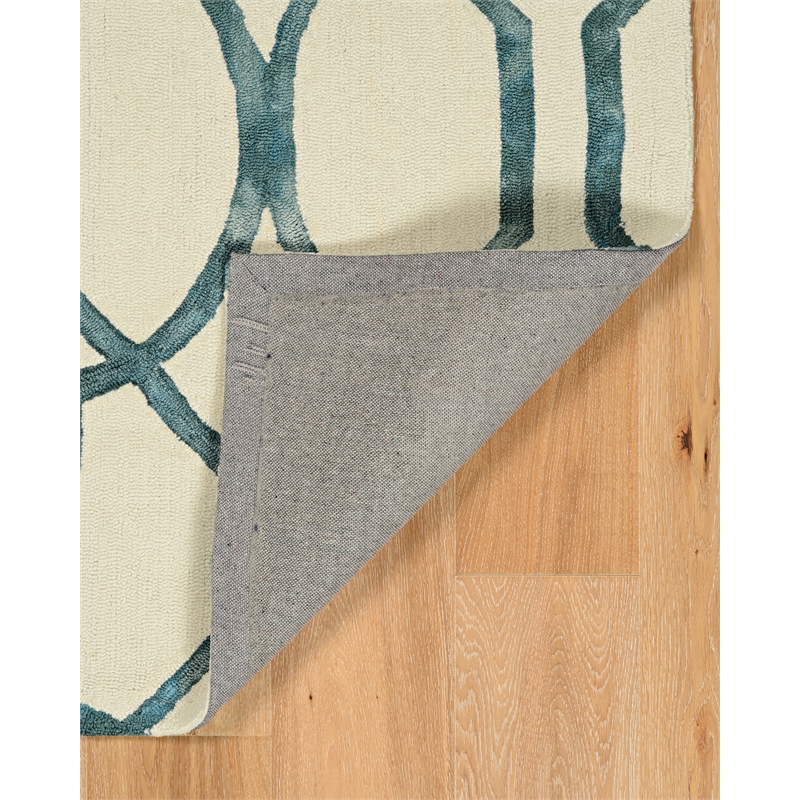 Linon Tripoli Catalon Polyester 5'x7' Area Rug in Ivory