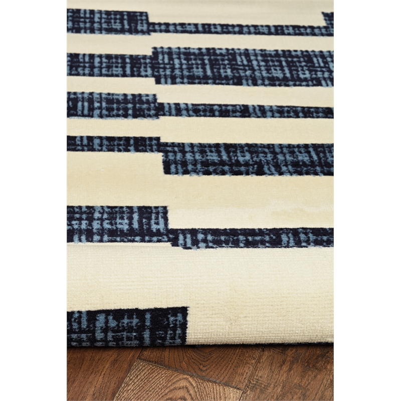 Linon Calibri Leslie Polypropylene 4'3