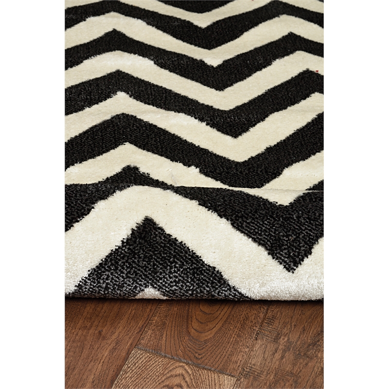 Linon Elegance Chevron Polypropylene 8'x10' Rug in Charcoal and Ivory