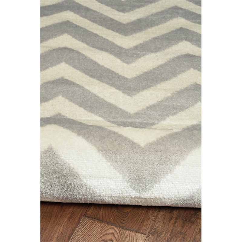Linon Elegance Chevron Polypropylene 8'x10' Rug in Ivory and Gray