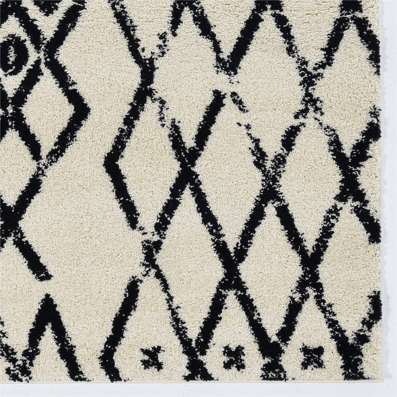 Linon Morrocan Marrakes Polypropylene 3'x5' Rug in Ivory and Black