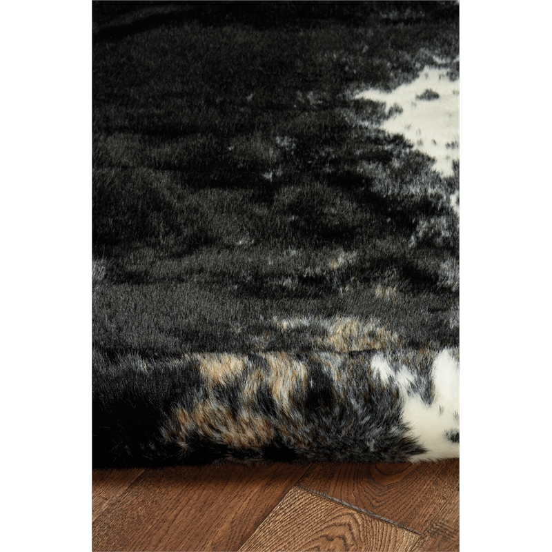Linon Faux Hide Polyester Tufted Printed Area Rug in Black and White Salt Pepper